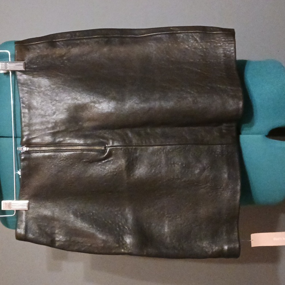NWT Reformation Genuine Leather Black Skirt Size 6 - Picture 3 of 8